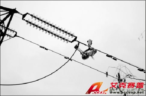 機(jī)器人高壓電線上巡檢